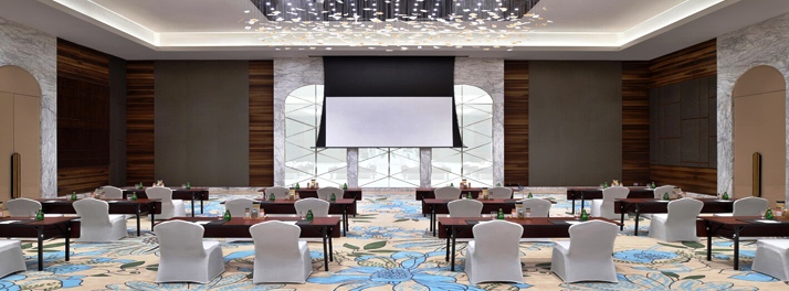 2576/04 Classroom Setup.jpg